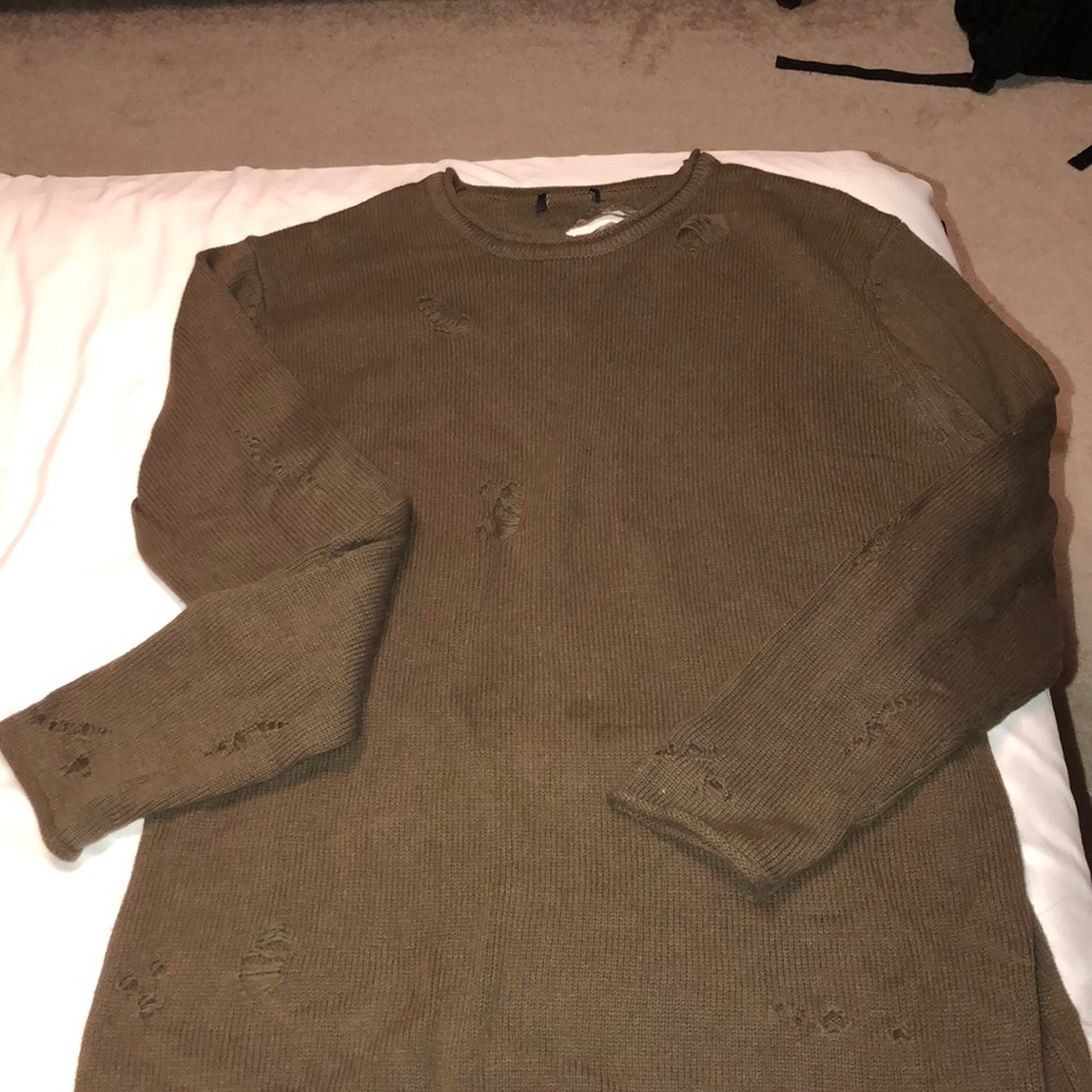 I am sending a mens sweater.